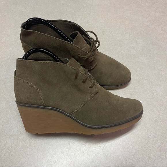 Clarks Hazen Charm Wedge Dessert Booties | Color: Brown/Red/Tan | Size: 8.5M - Picture 9 of 10